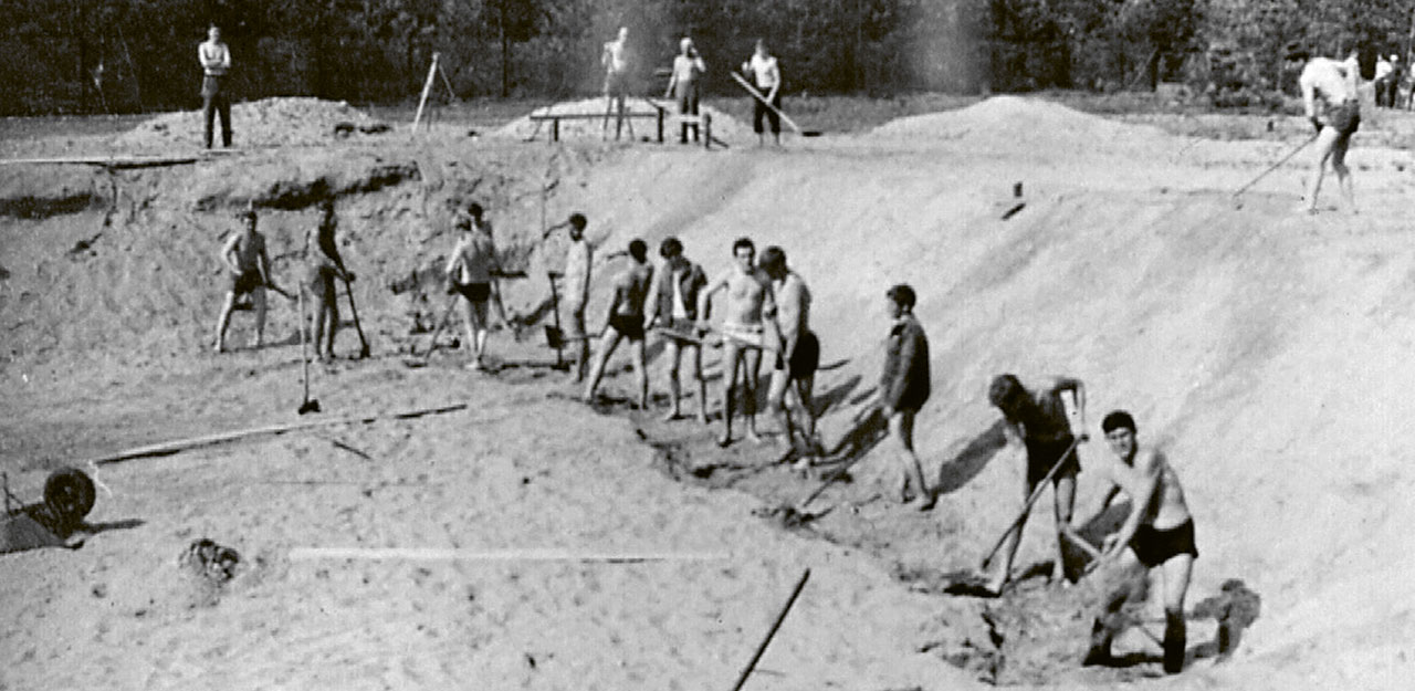 Arbeitseinsatz im Waldbad - heute so aktuell und begeistert wie damals